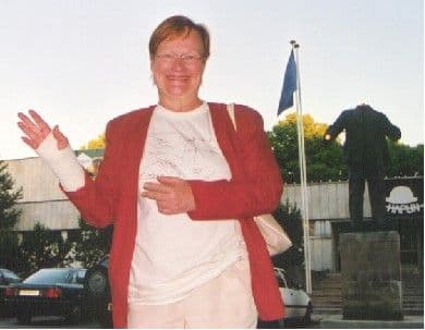 18. Tarja Halonen palus, et pildistan Soome presidenti kipsis käega ilma peata Lenini ees, 1991